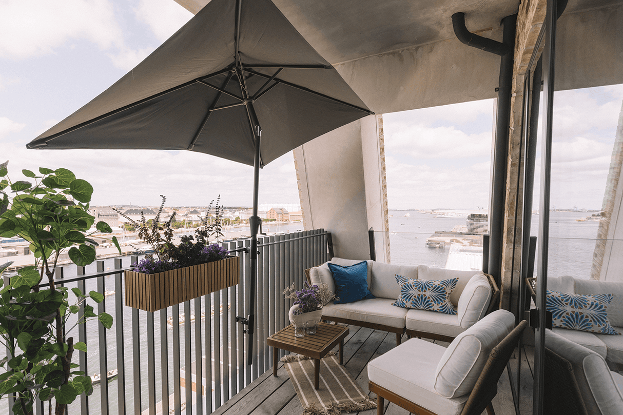 Frida rektangulär parasoll med vev och tilt 140 x 220 cm