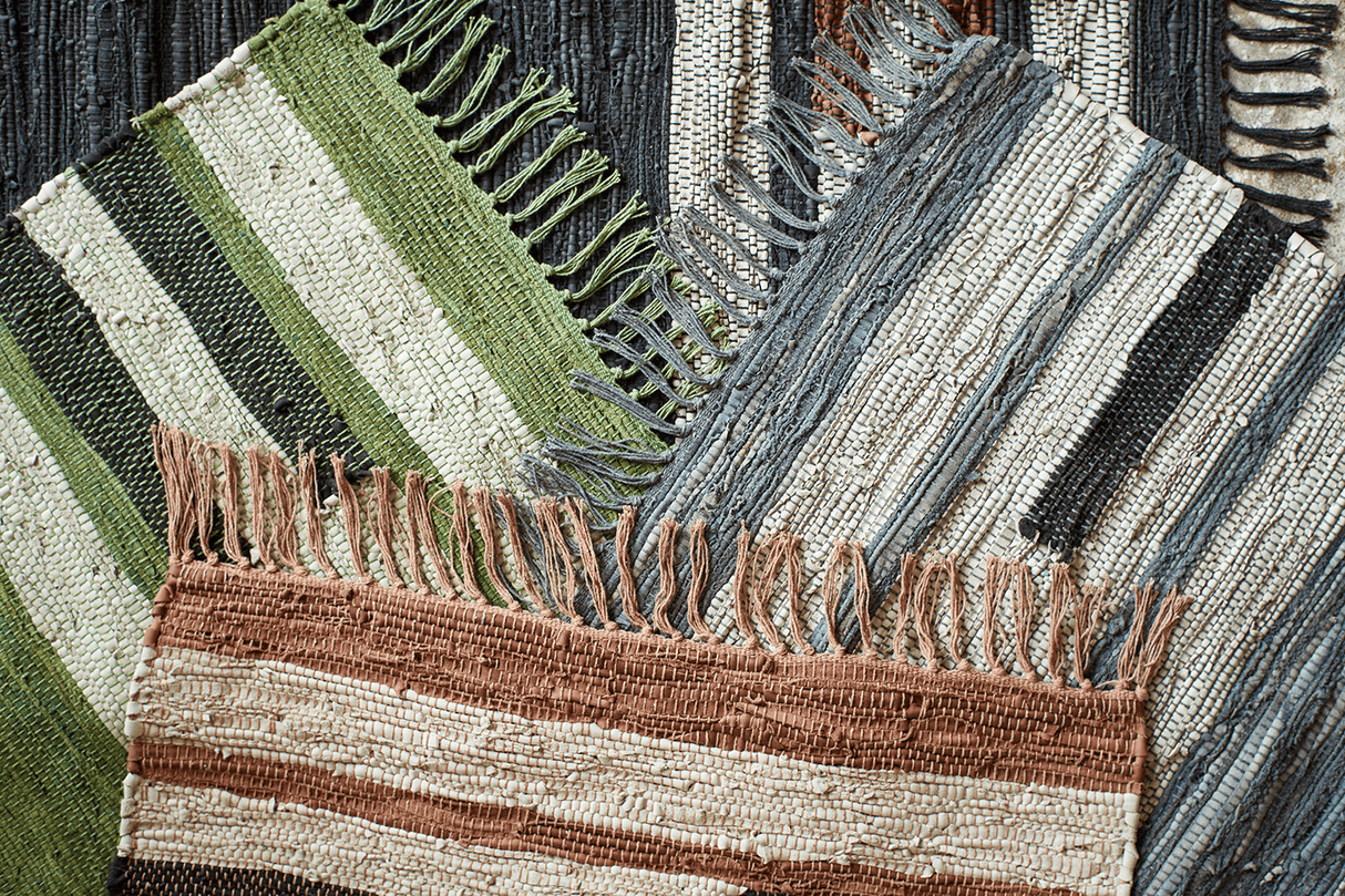 Matta av återvunnet läder 70 x 140 cm