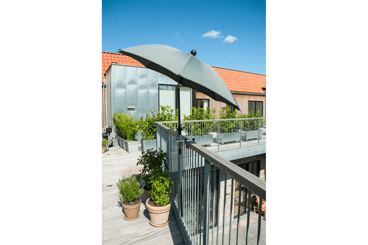 Ellen parasoll med tilt Ø150 cm