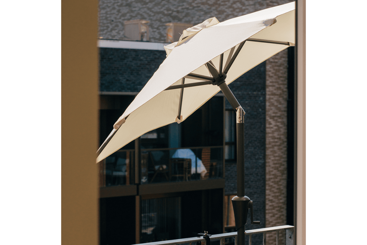 Frida parasoll med vev och tilt Ø160 / Ø200 cm