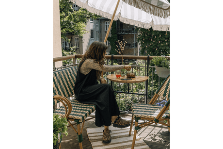 Claire cafébänk med fransk flätning 108 cm