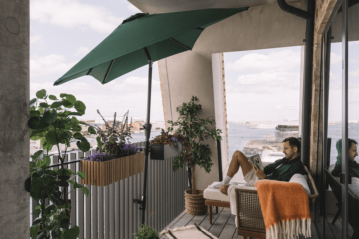 Frida rektangulär parasoll med vev och tilt 140 x 220 cm