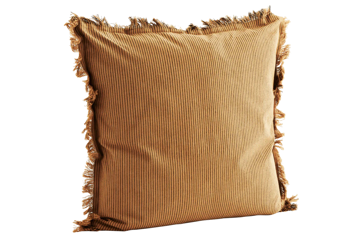 Kritstrecksrandig kuddfodral med fransar 50 x 50 cm