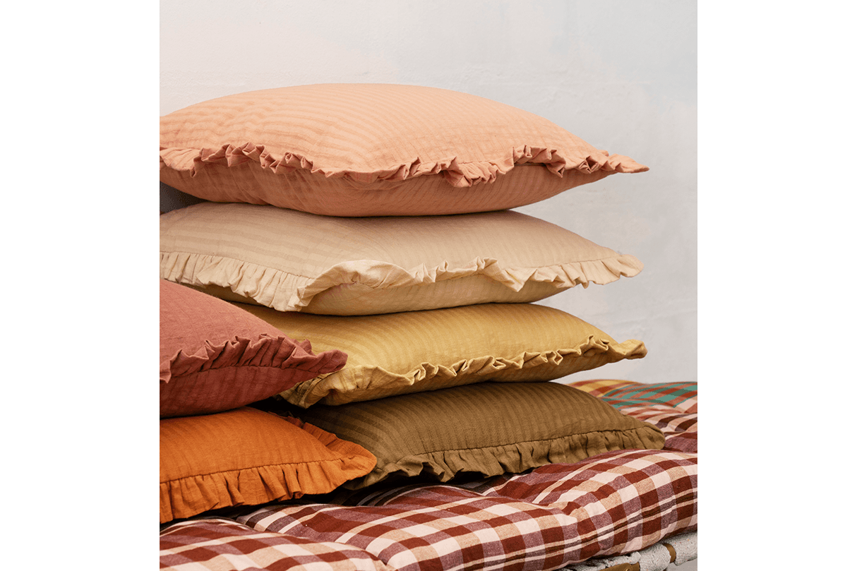 Kuddfodral med volanger 50 x 50 cm