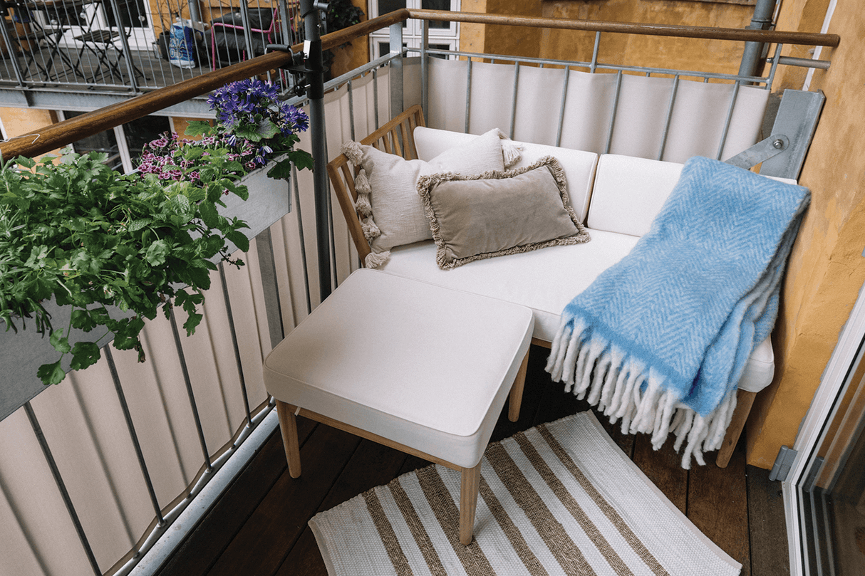 Sienna teak puff / bord