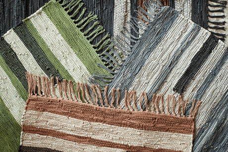 Matta av återvunnet läder 70 x 140 cm