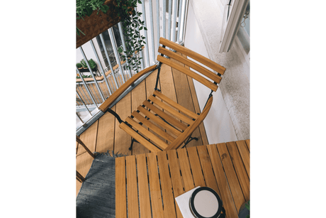 Katinka eukalyptus klappstol med armstöd