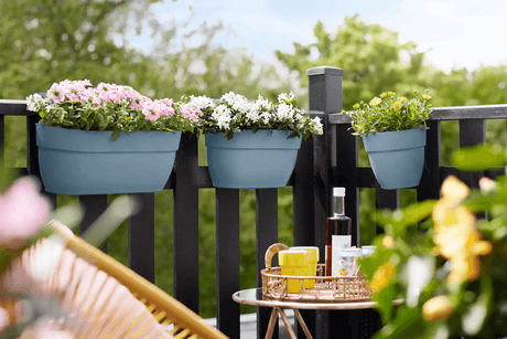 Vibia campana kruka till balkongräcke