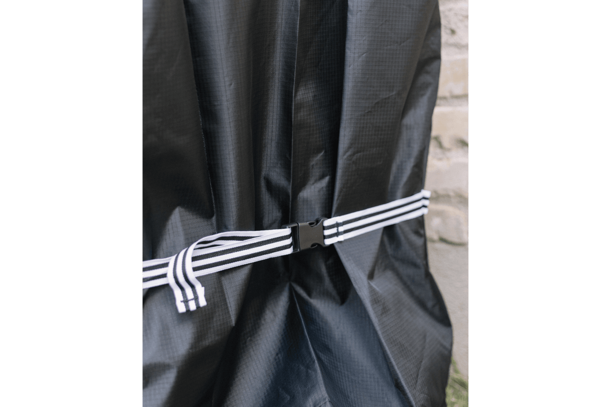 Solid möbelskydd till Dora Grillbord